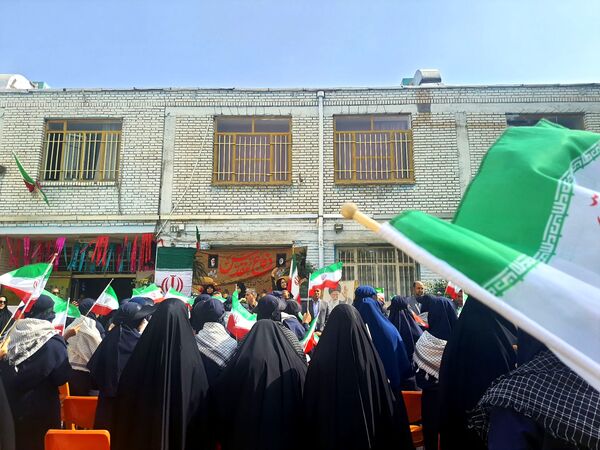 زنگ مهر ، نوای مقاومت در دبیرستان شاهد تکتم مشهد 