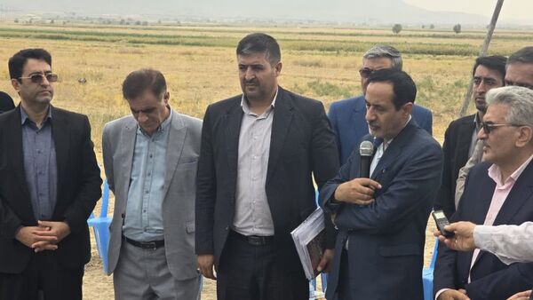 آیین افتتاح طرح آبیاری نوین مزرعه تعاونی در روستای اسلام آباد شهرستان سملقان