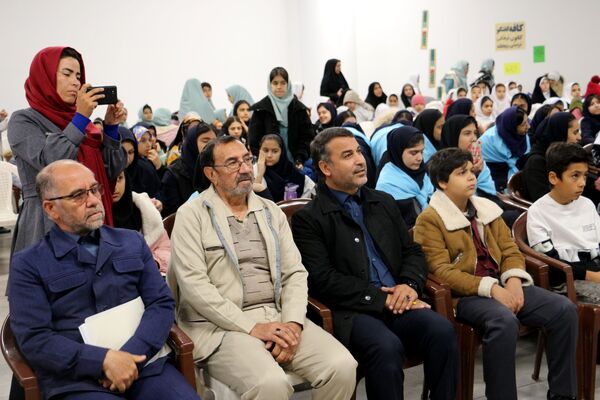 بازدید مدیرکل آموزش و پرورش خراسان شمالی از نمایشگاه هفته کتاب و کتابخوانی