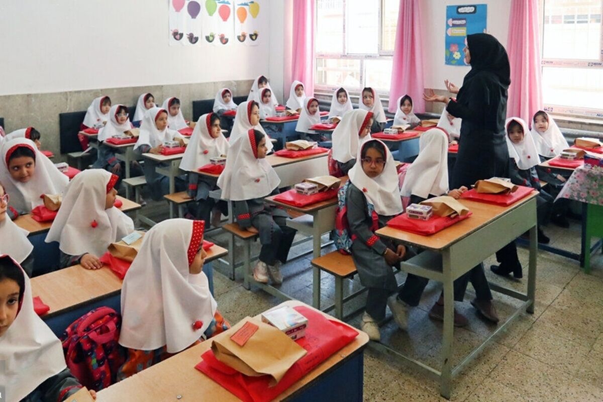 تمدید تعطیلی یا حضوری شدن مدارس فقط از طریق سامانه شاد اعلام می‌شود