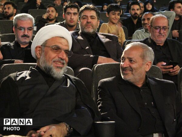  آیین رونمایی از مستند سایه برادرم با حضور وزیر آموزش و پرورش در مشهد