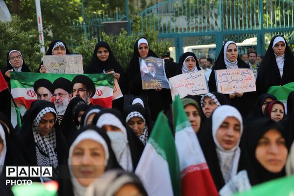 مراسم صبحگاه مشترک بسیج فرهنگیان تهران بزرگ در اداره کل آموزش و پرورش