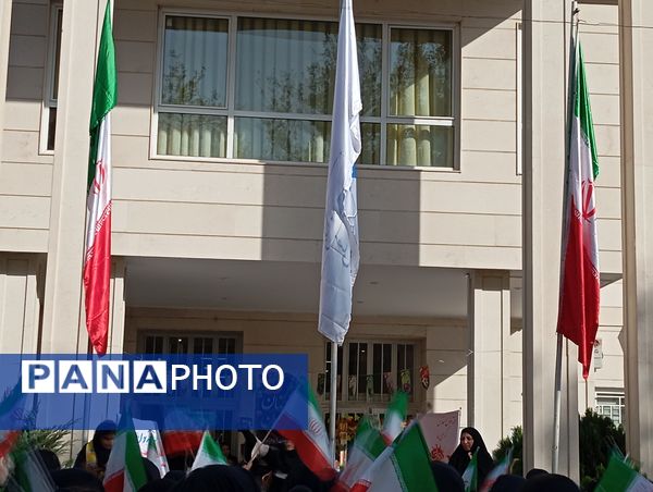 طلوعی تازه برای دانش‌آموزان دبیرستان مصلی نژاد حضرت زهرا در اول مهر