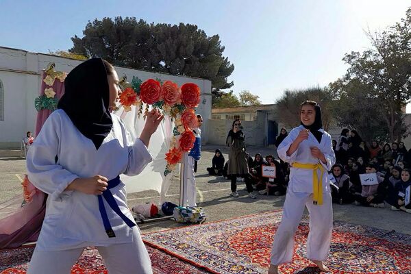 افتتاح المپیاد ورزشی در مدرسه زکیه صباشهر