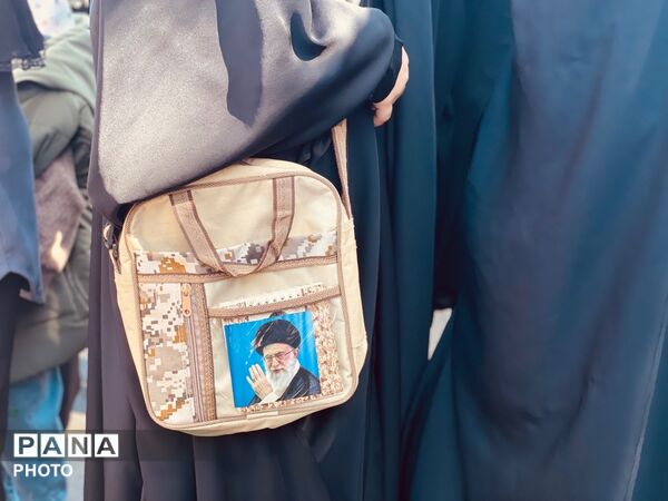 مردم گالیکش کفن پوش به میدان آمدند