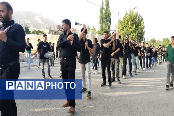 مراسم عزاداری و زنجیرزنی هیئات مذهبی شهر بار در روز تاسوعا حسینی 