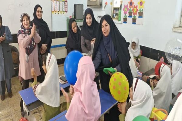 شور و شوق دانش‌آموزان در روز جهانی کودک