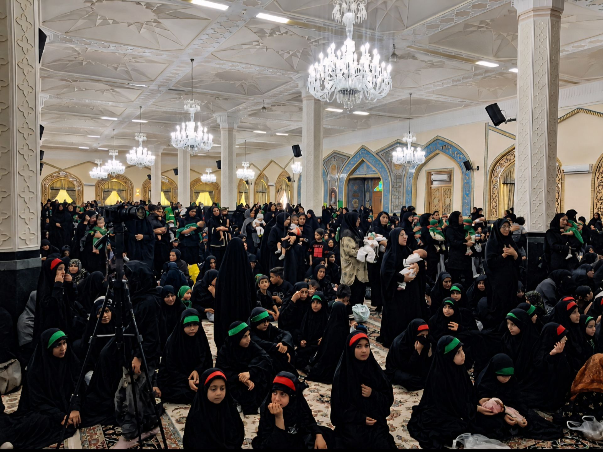 آیین معنوی شیرخوارگان حسینی در سالن اجتماعات زیارتگاه شهید مدرس 