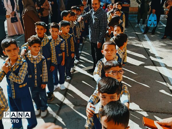 جشن شکوفه‌ ها؛ آغاز یک مسیر تازه برای کلاس اولی‌ ها