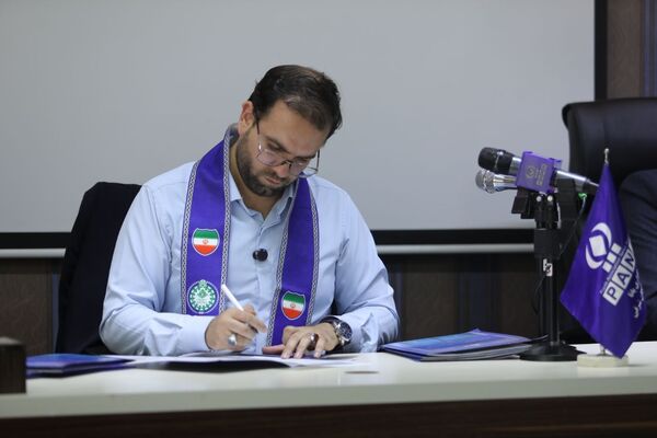 نشست صمیمی دانش‏‌آموز خبرنگاران و نمایندگان مجلس دانش‌آموزی آذربایجان شرقی با علی فلاحتکار