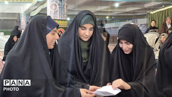 تجلیِ نظم و ایمان؛ صحنه‌های برگزاری نماز جمعه در مصلی امام حسین فارسان