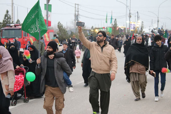 جلوه های حضور خادمان نوجوان در شادپیمایی مسجد جمکران