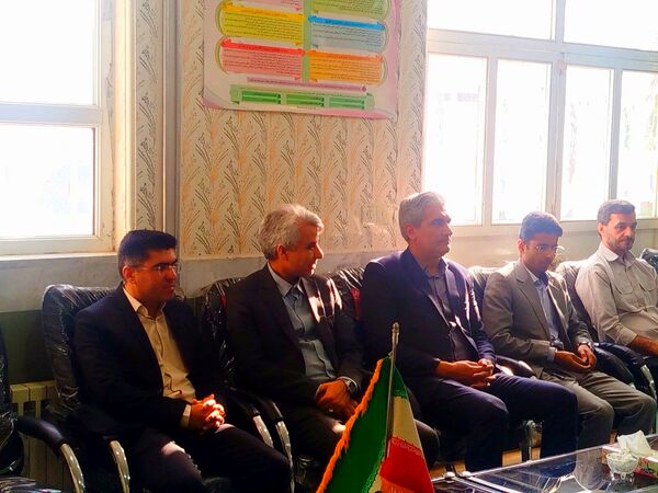 حضور مدیر آموزش و پرورش کاشمر در دبیرستان پسرانه میثاق