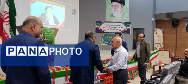 از نیمکت تا سنگر؛ قصه‌ پرواز نوجوانان عاشق