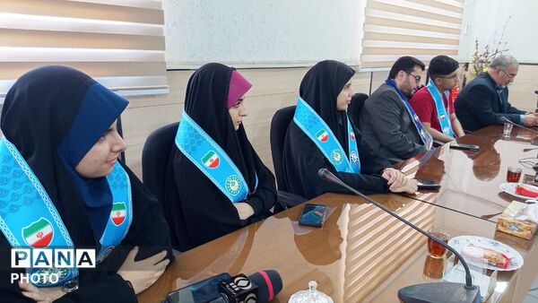 آیین تقدیر از دانش آموزخبرنگاران برگزیده پانا ناحیه 3 قم
