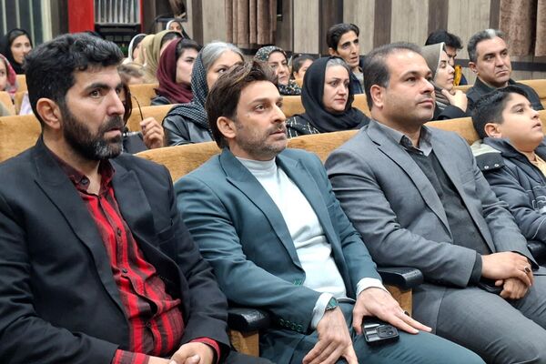یلدا با نخستین جشنواره‌ هنرهای آوایی کانون ملائک در قرچک