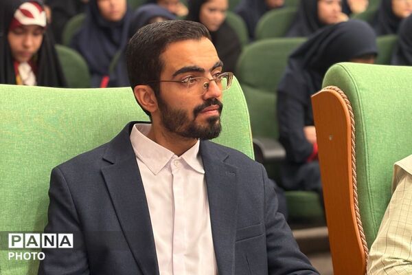 تقدیر از برگزیدگان مسابقات قرآن، عترت، نماز و فرهنگی‌هنری ملارد 