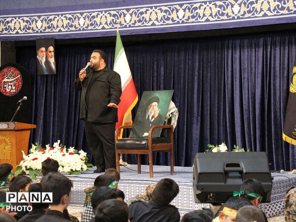 آیین احلی من العسل، در رواق امام خمینی حرم رضوی