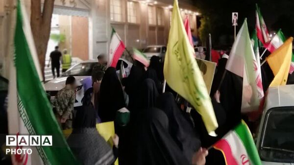 حضور پرشور مردم در تجمع انقلابی، صحنه‌ای از همبستگی و ایستادگی