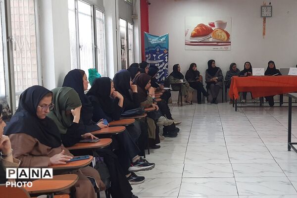 کنگره ۳۰۰۰ شهید شهرستان ری در هنرستان سالور