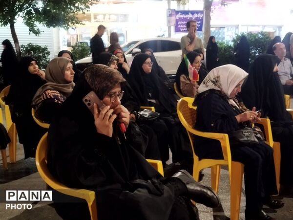 حرف‌های دل در شب‌های بیداری؛ کافه گفت‌وگوی نسلِ مقاومت در نیشابور