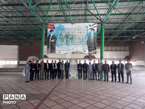 آیین غبارروبی و عطرافشانی مزار شهدای فرهنگی در مرند