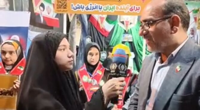 نقش‌آفرینی دانش‌آموزان پیشتاز در غرفه «با انرژی‌ها» 