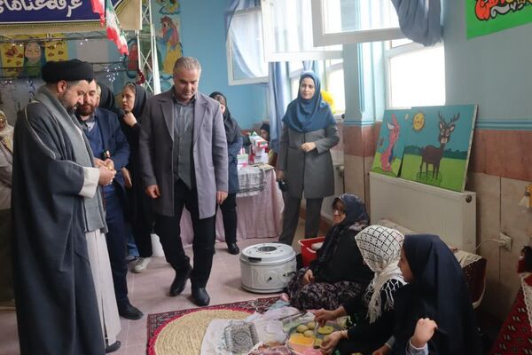  جشنواره استان گیلان در دبستان امام مهدی(عج) کرج