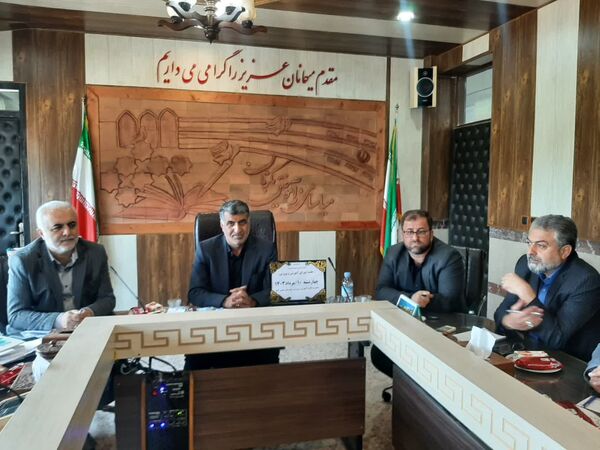 جلسه شورای آموزش و پرورش در عباس آباد
