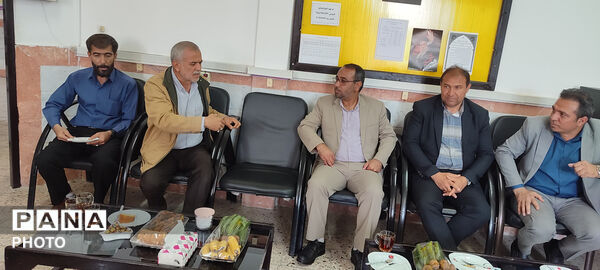 خاطره‌سازان در بهار آزادی؛ گردهمایی پیشکسوتان تعلیم و تربیت 