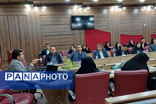 نشست تخصصی معاونین آموزش ابتدایی مناطق ۲۱ گانه شهرستانهای تهران 