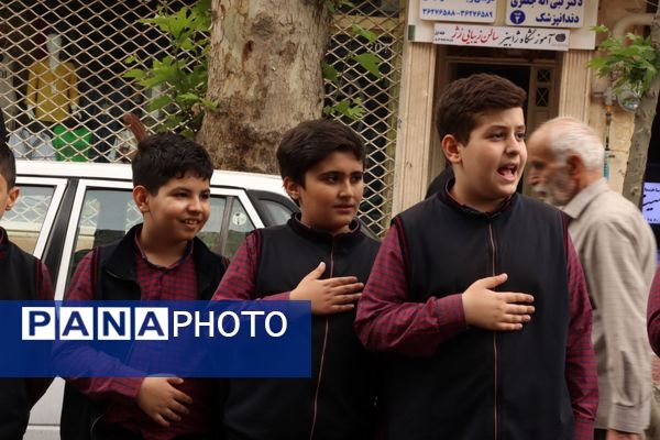 مراسم تشییع پیکر معلم شهید حجت‌الله یوسفیه با حضور باشکوه مردم شهرستان ورامین 