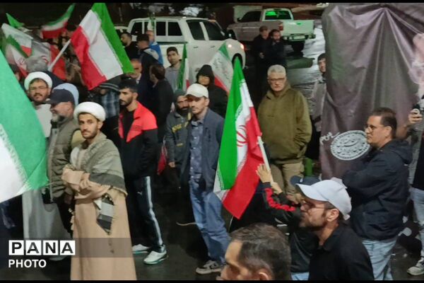 تجمع خودجوش مردم مسکن مهر رودهن در محکومیت آمریکا و اسرائیل