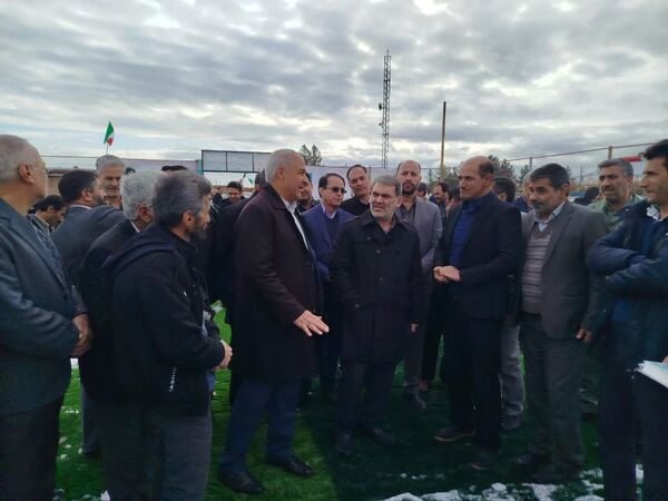 افتتاح زمین چمن مصنوعی شهدای روستای شهوار