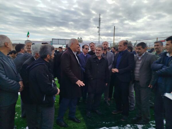 افتتاح زمین چمن مصنوعی شهدای روستای شهوار