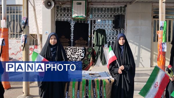 وداع با پیکر شهید گمنام در دبیرستان شهید عباسی یک مشهد