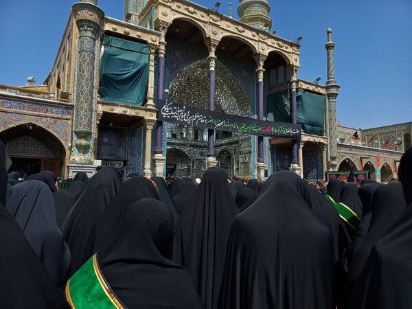 دسته عزاداری بانوان قم در سالروز شهادت امام رضا(ع)