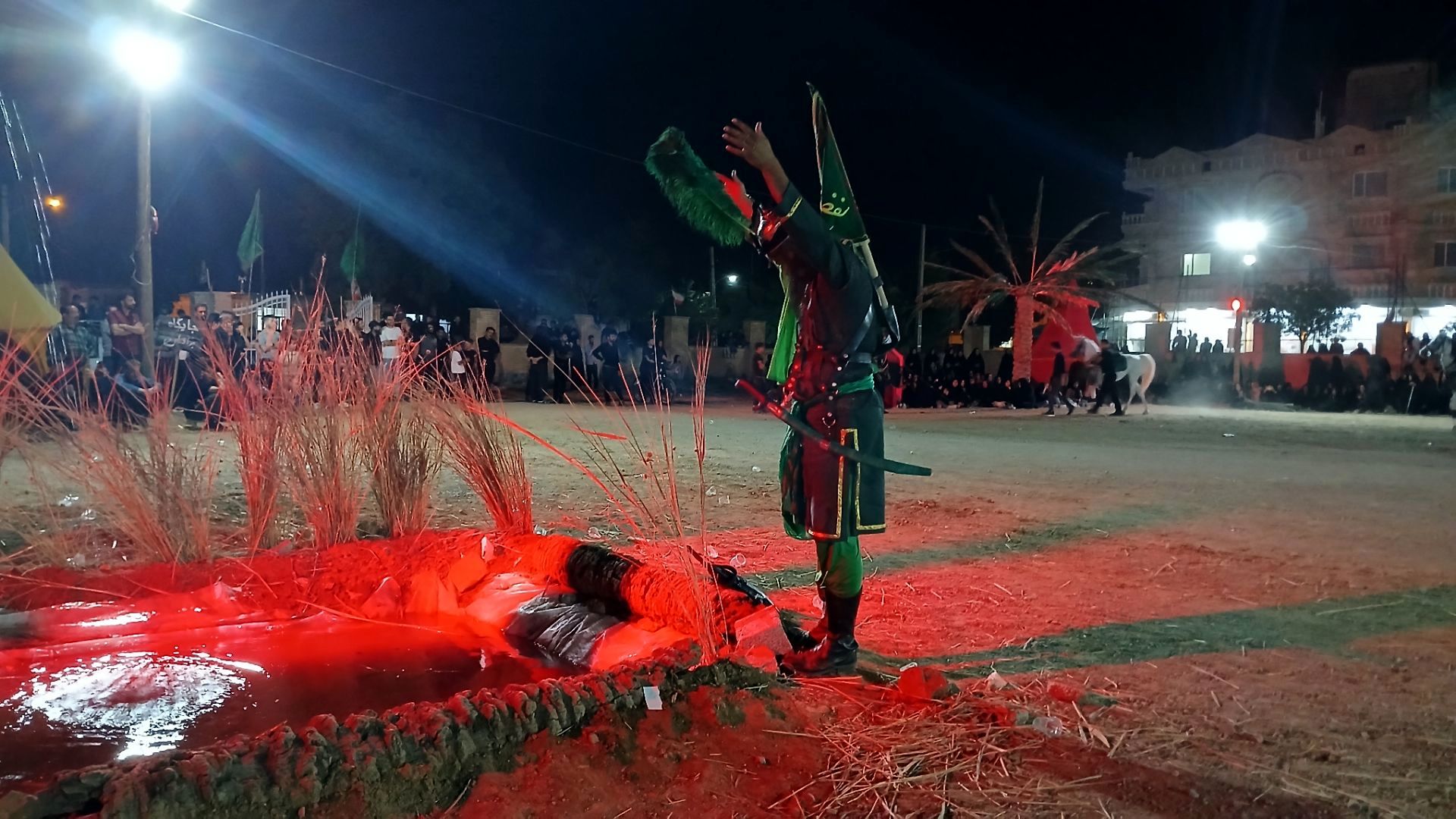 اجرای نمایش آیینی در شهر بن، هنر روایت عاشورا در صحنه‌های زنده