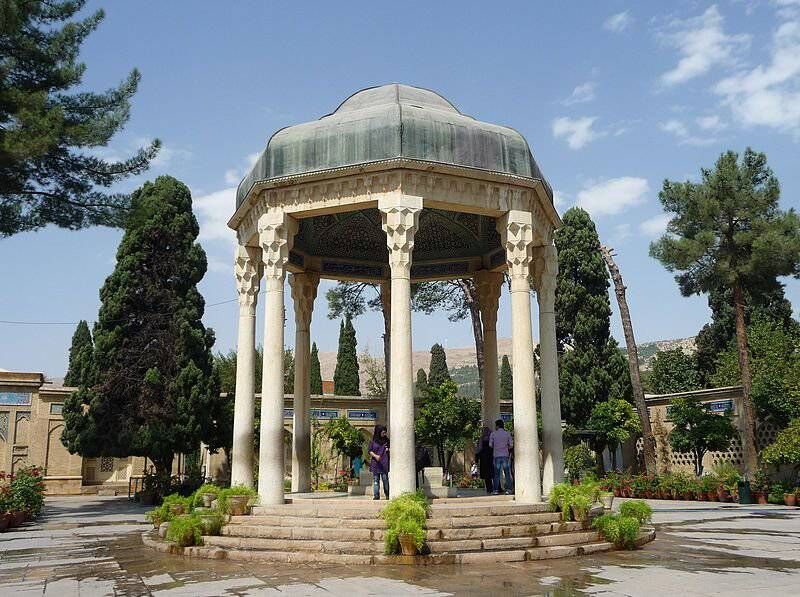 پاسداشت شعر، اندیشه و فرهنگ ایرانی