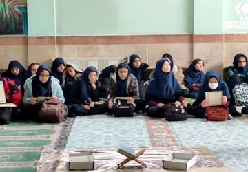 محفل انس با قرآن کریم در آموزشگاه حضرت معصومه(س) ناحیه دو شهرری