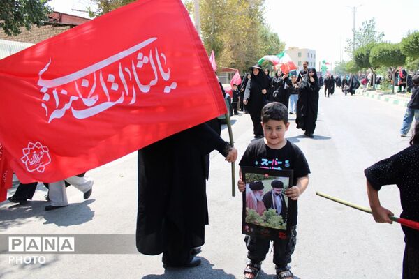حضور پر رنگ کودکان و نوجوانان حسینی در راهپیمایی جاماندگان اربعین