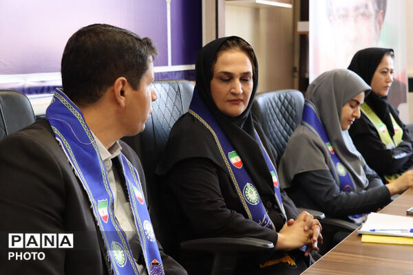 نشست هم‌اندیشی خبرنگاران پانا سملقان و تقدیر از خبرنگاران فعال