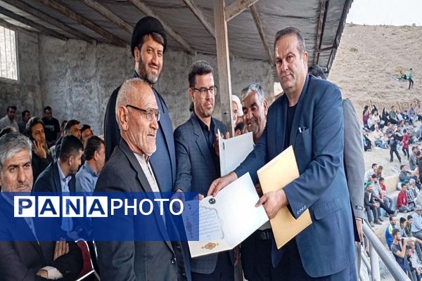 جشنواره بازی های بومی محلی در شهر بار نیشابور