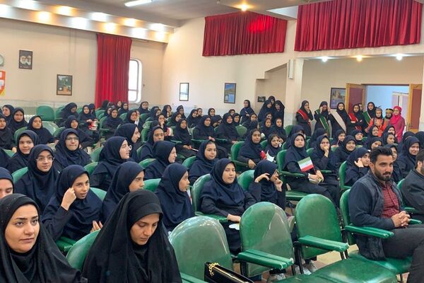 انتخابات شهردار مدرسه در دبیرستان راضیه شکرایی ناحیه دو شهرری 