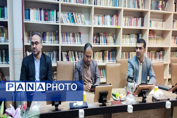 اولین نشست هیات امنای پژوهش سرای خواجه نصیرالدین طوسی و تقدیر از دانش‌آموزان نخبه پژوهشی