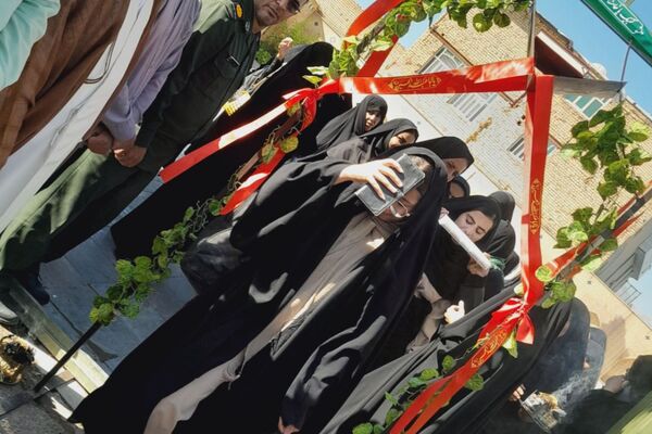 اعزام کاروان زیارتی راهیان نور لردگان 