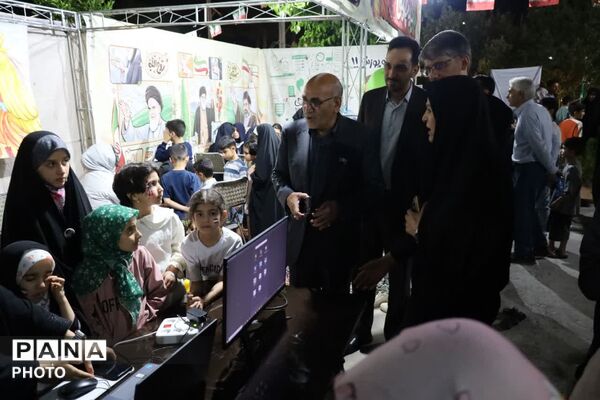  بازدید مدیرکل آموزش و پرورش استان از موکب دانش‌آموزان سمپاد 