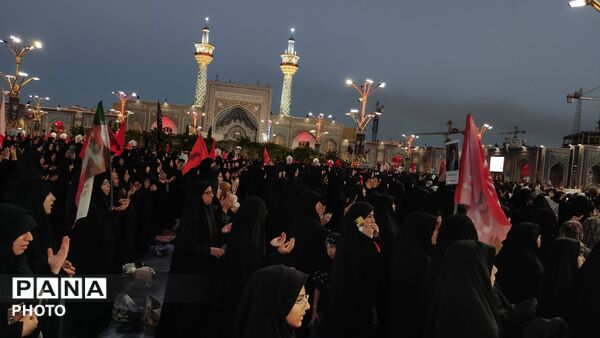 مراسم تشییع پیکر مطهر رهبر معظم انقلاب در جوار ملکوتی حرم امام رضا (ع)