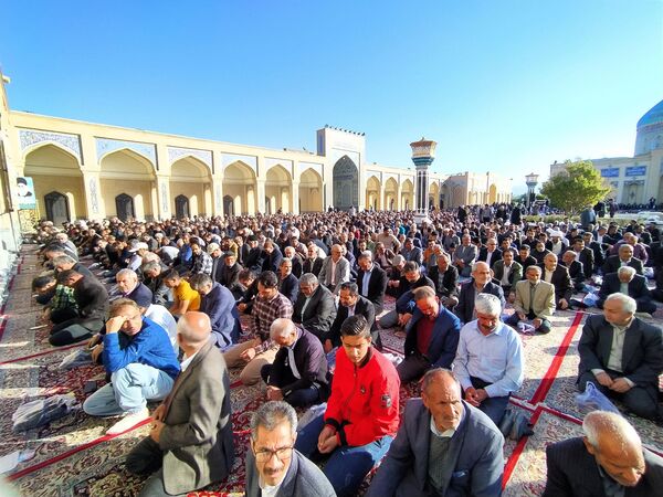 نماز عید سعید فطر در شهرستان کاشمر