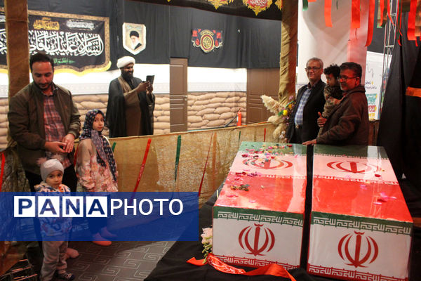 حال و هوای حضور نوجوانان در معراج الشهدای گمنام استان قم